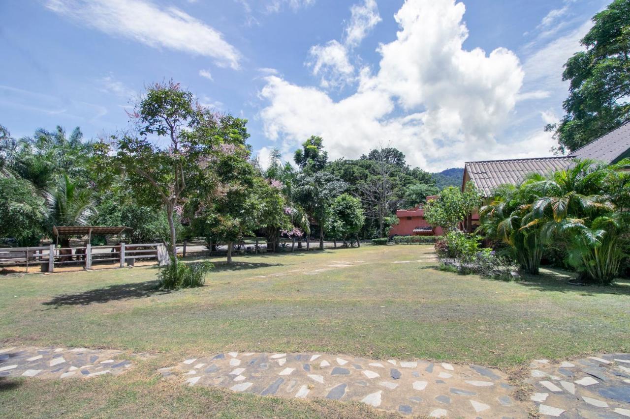 Capital O 1110 Khaoyai Cowboy City Resort Mu Si Exterior photo